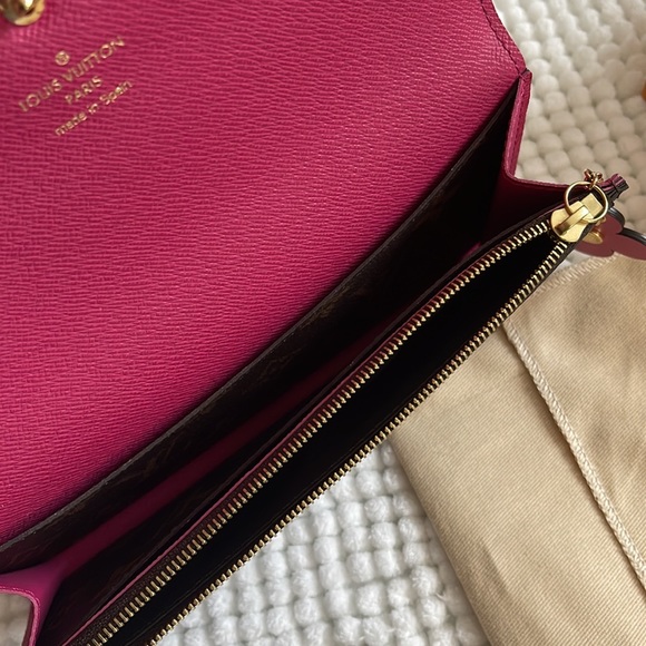 *SOLD* Limited Edition Louis Vuitton Monogram Bloom Flower Emilie Wallet Fuchsia - Picture 3 of 8